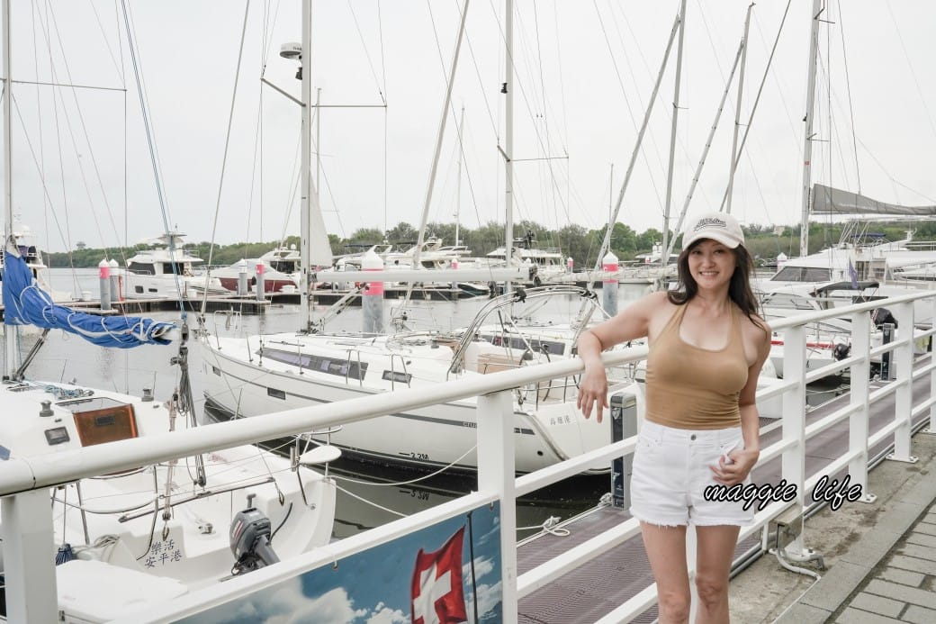 安平亞果遊艇碼頭｜台南新景點，秒到澳洲黃金海岸，看遊艇喝咖啡，散散步，超浪漫的！