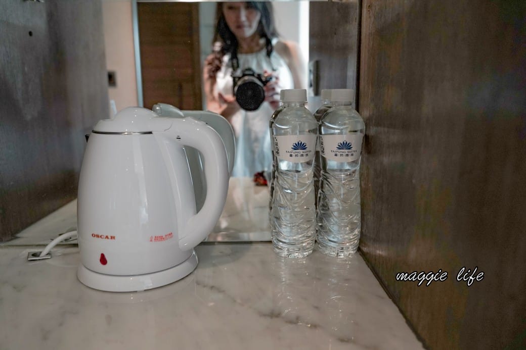 台南住宿臺邦商旅住宿開箱｜一泊一食還有下午茶甜點吃到飽喝到飽，異國風空中花園，早餐自助餐超級豐富的，房間大CP值高！