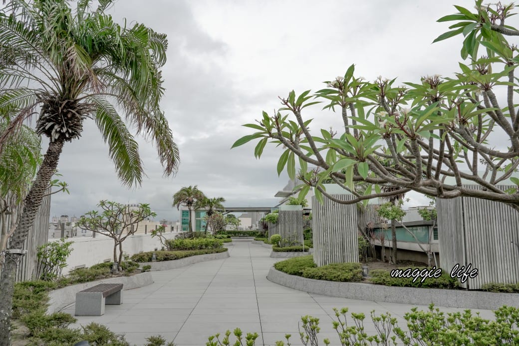 台南住宿臺邦商旅住宿開箱｜一泊一食還有下午茶甜點吃到飽喝到飽，異國風空中花園，早餐自助餐超級豐富的，房間大CP值高！