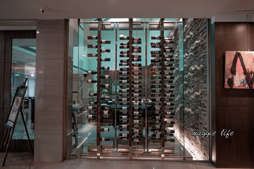 台南住宿臺邦商旅住宿開箱｜一泊一食還有下午茶甜點吃到飽喝到飽，異國風空中花園，早餐自助餐超級豐富的，房間大CP值高！