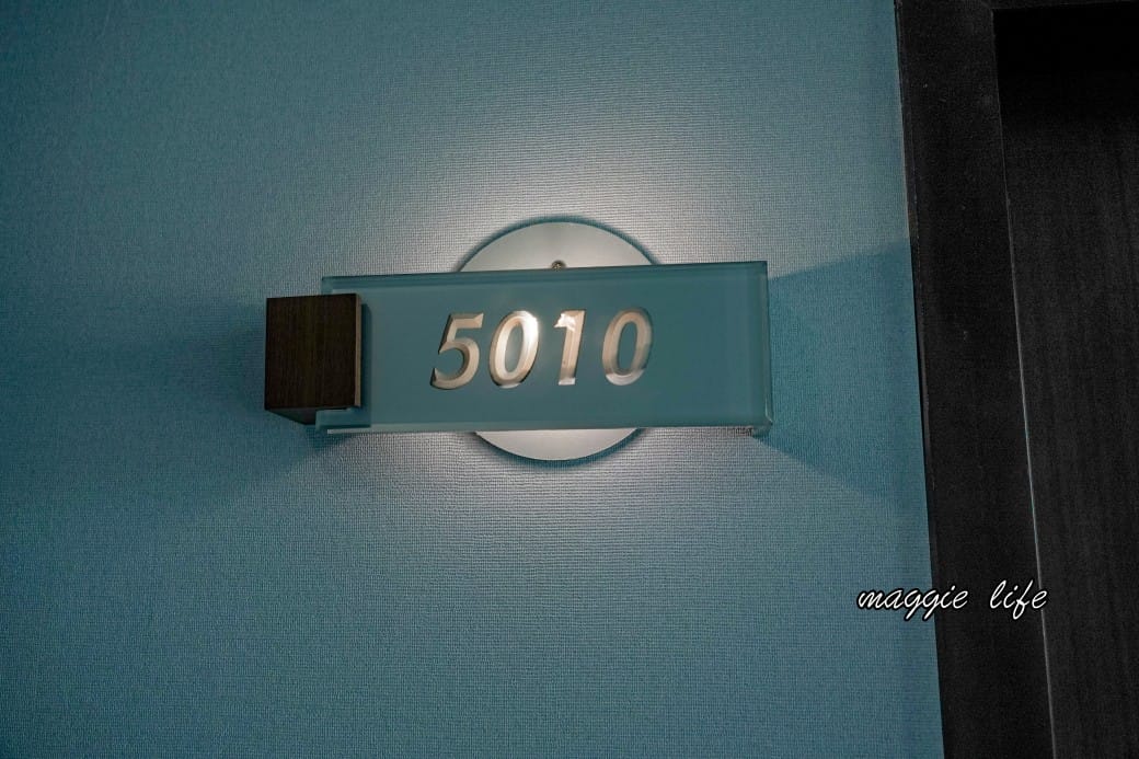 台南住宿臺邦商旅住宿開箱｜一泊一食還有下午茶甜點吃到飽喝到飽，異國風空中花園，早餐自助餐超級豐富的，房間大CP值高！