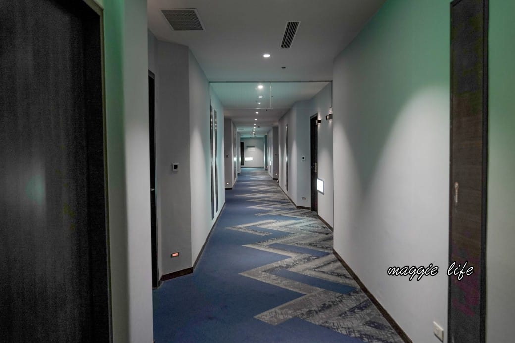 台南住宿臺邦商旅住宿開箱｜一泊一食還有下午茶甜點吃到飽喝到飽，異國風空中花園，早餐自助餐超級豐富的，房間大CP值高！