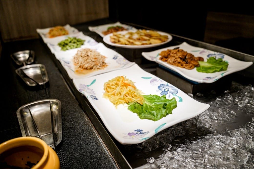 大戈壁蒙古烤肉吃到飽$499蒙古烤肉吃到飽加火鍋吃到飽，超過50種食材，還有珍珠奶茶，台北吃到飽推薦，南京松江美食