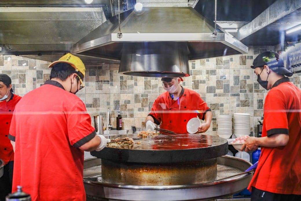 大戈壁蒙古烤肉吃到飽$499蒙古烤肉吃到飽加火鍋吃到飽,超過50種食材,還有珍珠奶茶,台北吃到飽推薦,南京松江美食 - 第1張圖 大戈壁蒙古烤肉吃到飽$499蒙古烤肉吃到飽加火鍋吃到飽,超過50種食材,還有珍珠奶茶,台北吃到飽推薦,南京松江美食