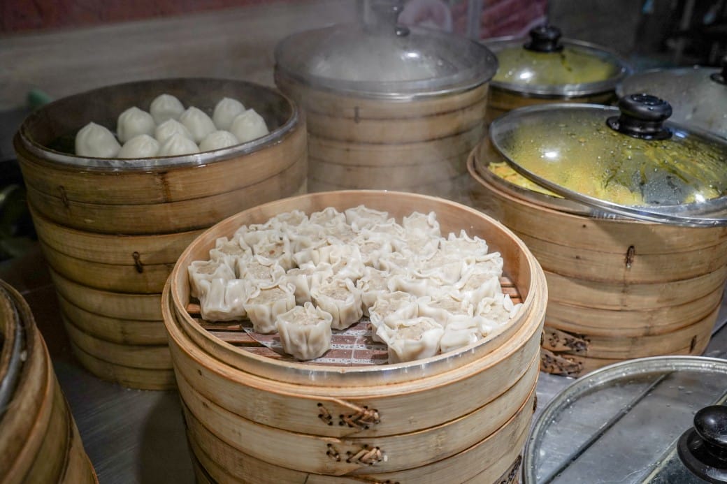 大戈壁蒙古烤肉吃到飽$499蒙古烤肉吃到飽加火鍋吃到飽，超過50種食材，還有珍珠奶茶，台北吃到飽推薦，南京松江美食