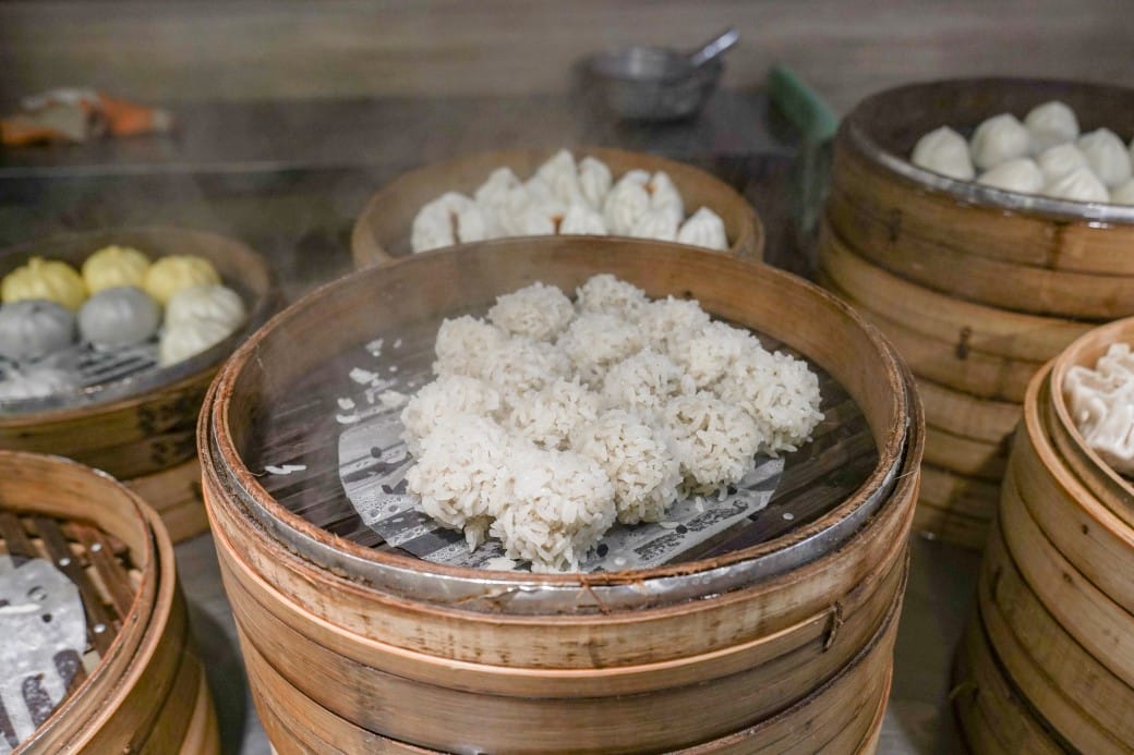 大戈壁蒙古烤肉吃到飽$499蒙古烤肉吃到飽加火鍋吃到飽，超過50種食材，還有珍珠奶茶，台北吃到飽推薦，南京松江美食