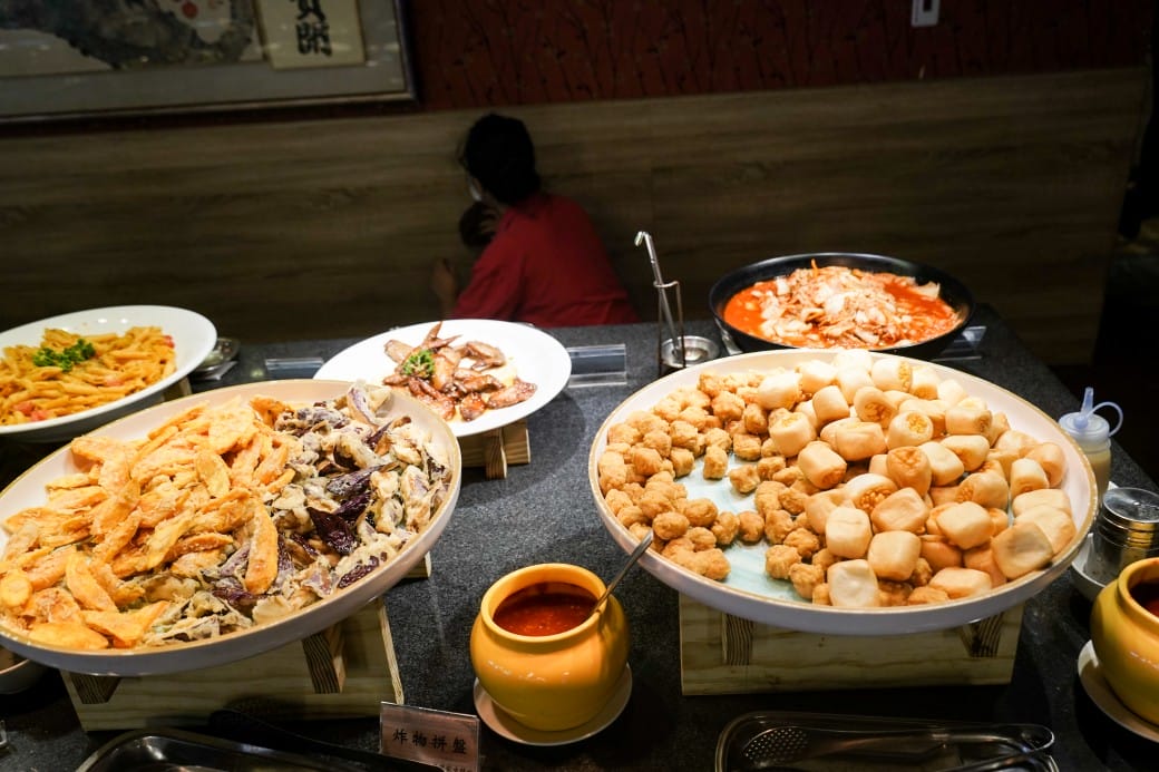 大戈壁蒙古烤肉吃到飽$499蒙古烤肉吃到飽加火鍋吃到飽,超過50種食材,還有珍珠奶茶,台北吃到飽推薦,南京松江美食 - 第40張圖 大戈壁蒙古烤肉吃到飽$499蒙古烤肉吃到飽加火鍋吃到飽,超過50種食材,還有珍珠奶茶,台北吃到飽推薦,南京松江美食