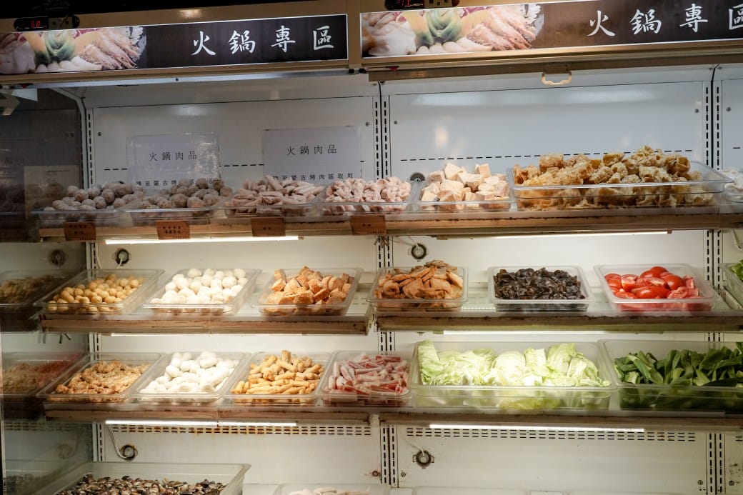 大戈壁蒙古烤肉吃到飽$499蒙古烤肉吃到飽加火鍋吃到飽，超過50種食材，還有珍珠奶茶，台北吃到飽推薦，南京松江美食