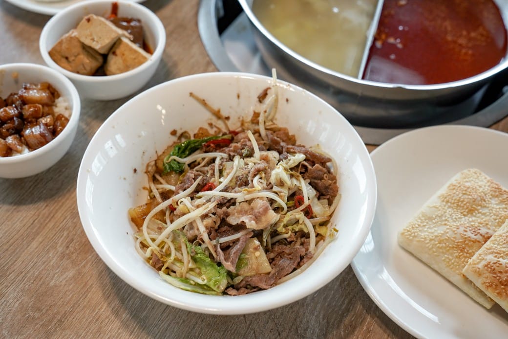 大戈壁蒙古烤肉吃到飽$499蒙古烤肉吃到飽加火鍋吃到飽,超過50種食材,還有珍珠奶茶,台北吃到飽推薦,南京松江美食 - 第23張圖 大戈壁蒙古烤肉吃到飽$499蒙古烤肉吃到飽加火鍋吃到飽,超過50種食材,還有珍珠奶茶,台北吃到飽推薦,南京松江美食