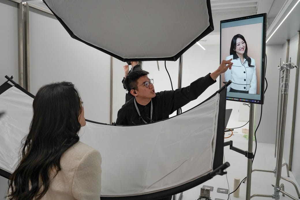 春山相館CHUN3 ｜證件照專門店進駐台北中山區，髮型彩妝服裝一次搞定，當天就可以快速取件，護照｜身分證照｜肖像照通通都有