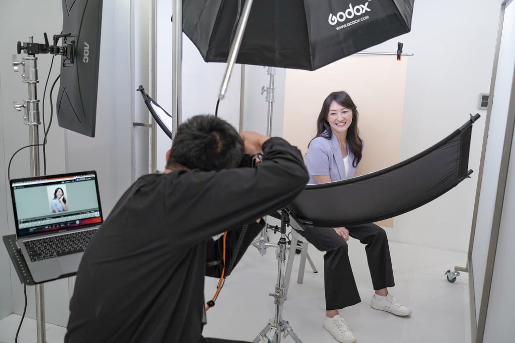 春山相館CHUN3 ｜證件照專門店進駐台北中山區，髮型彩妝服裝一次搞定，當天就可以快速取件，護照｜身分證照｜肖像照通通都有