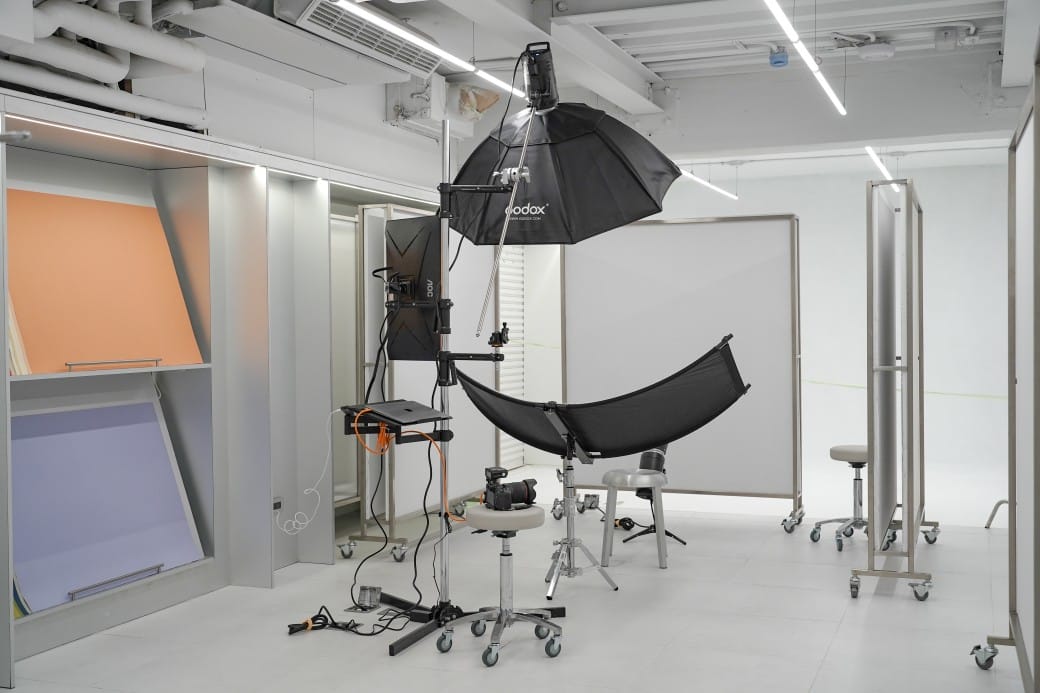 春山相館CHUN3 |證件照專門店進駐台北中山區,髮型彩妝服裝一次搞定,當天就可以快速取件,護照|身分證照|肖像照通通都有 - 第26張圖 春山相館CHUN3 |證件照專門店進駐台北中山區,髮型彩妝服裝一次搞定,當天就可以快速取件,護照|身分證照|肖像照通通都有