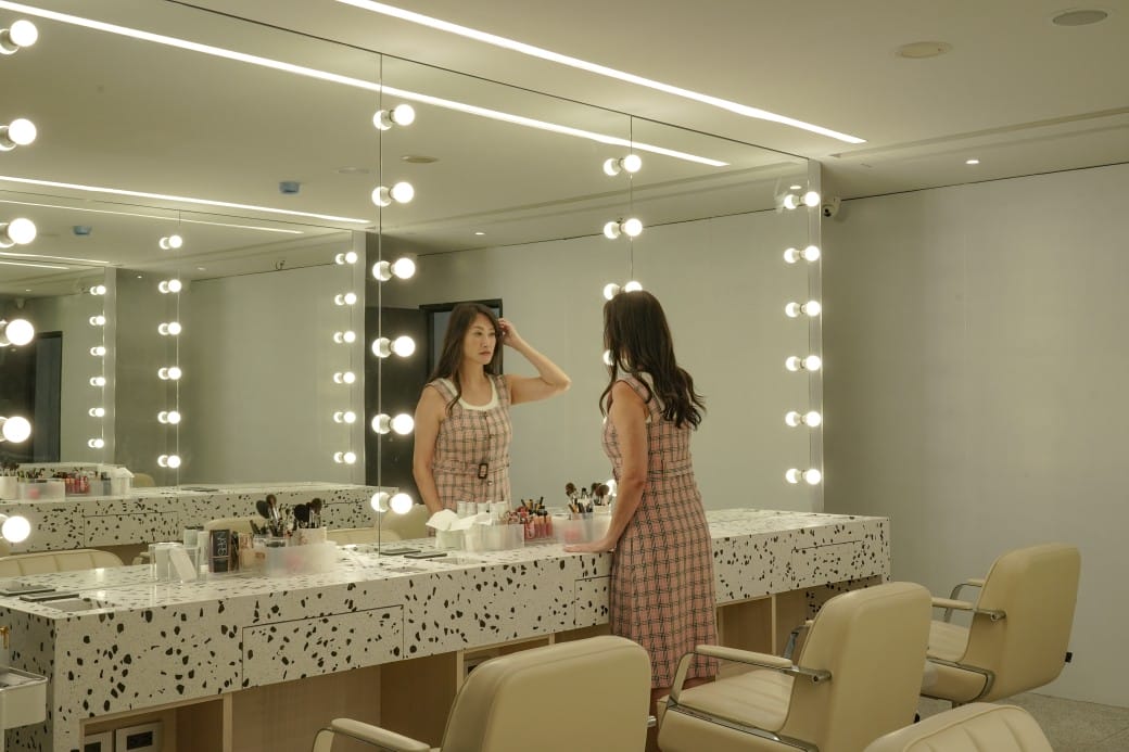 春山相館CHUN3 |證件照專門店進駐台北中山區,髮型彩妝服裝一次搞定,當天就可以快速取件,護照|身分證照|肖像照通通都有 - 第19張圖 春山相館CHUN3 |證件照專門店進駐台北中山區,髮型彩妝服裝一次搞定,當天就可以快速取件,護照|身分證照|肖像照通通都有