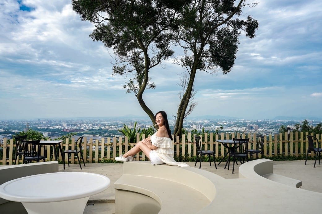 貓禾景觀咖啡｜桃園乳姑山夜景餐廳，貓禾咖啡山上的玻璃泡泡屋景觀咖啡廳， 180度景觀遠眺101，百萬夜景超迷人，約會景點