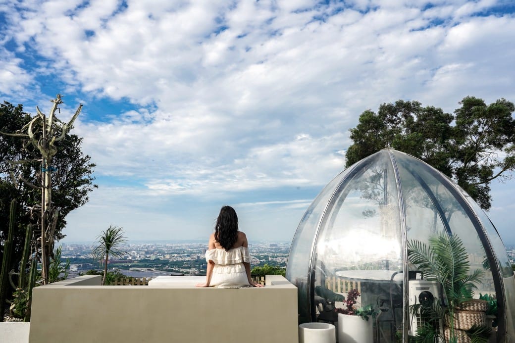 貓禾景觀咖啡｜桃園乳姑山夜景餐廳，貓禾咖啡山上的玻璃泡泡屋景觀咖啡廳， 180度景觀遠眺101，百萬夜景超迷人，約會景點