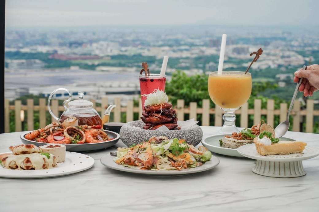 貓禾景觀咖啡｜桃園乳姑山夜景餐廳，貓禾咖啡山上的玻璃泡泡屋景觀咖啡廳， 180度景觀遠眺101，百萬夜景超迷人，約會景點