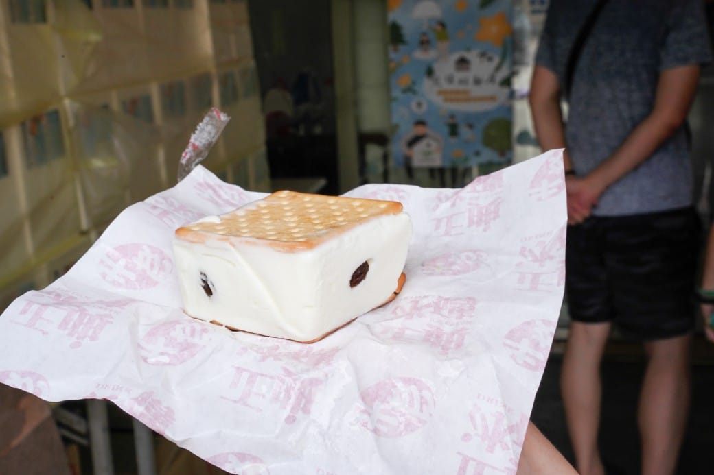 正典牛乳大王餅乾三明治冰磚,南投中興新村必吃必買伴手禮,滿滿的兒時回憶 - 第12張圖 正典牛乳大王餅乾三明治冰磚,南投中興新村必吃必買伴手禮,滿滿的兒時回憶