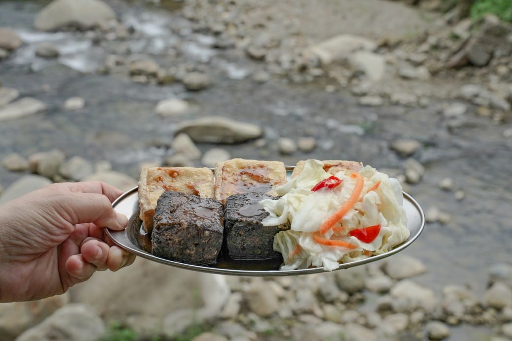 苗栗泰安美食|黑皮臭豆腐,泰安老街黑白臭豆腐,中藥黑皮臭豆腐連食尚玩家都大推~ - 第27張圖 苗栗泰安美食|黑皮臭豆腐,泰安老街黑白臭豆腐,中藥黑皮臭豆腐連食尚玩家都大推~