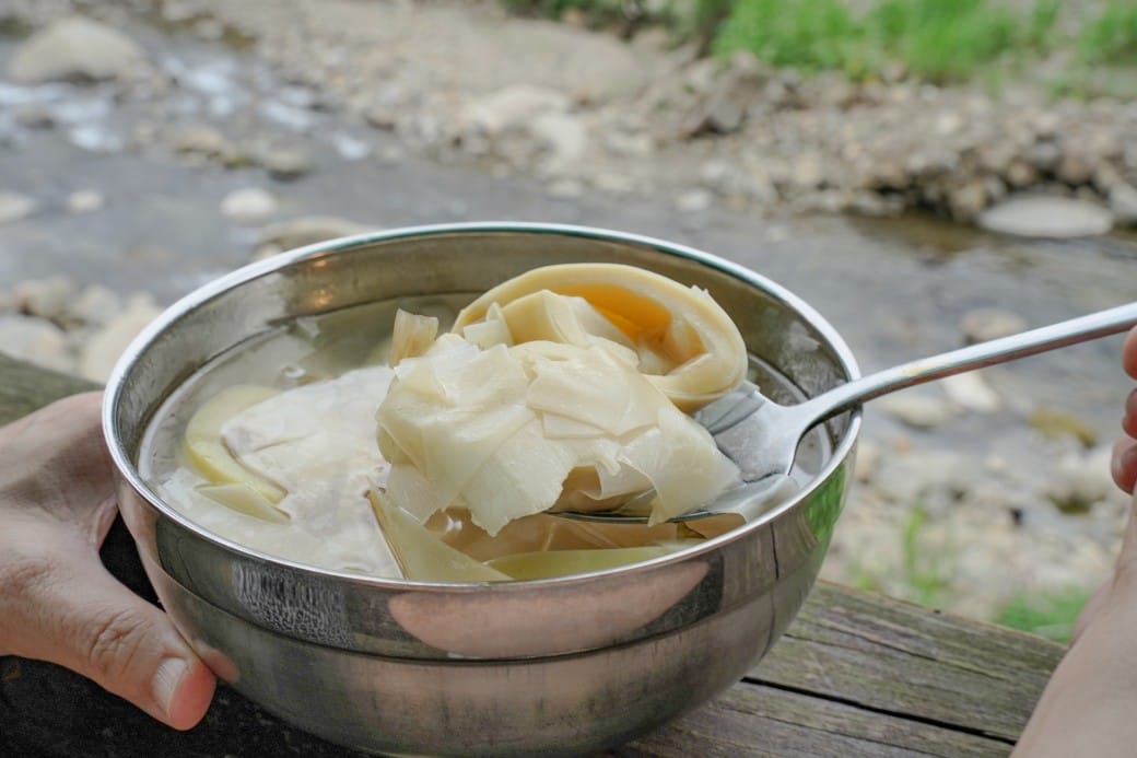 苗栗泰安美食｜黑皮臭豆腐，泰安老街黑白臭豆腐，中藥黑皮臭豆腐連食尚玩家都大推～