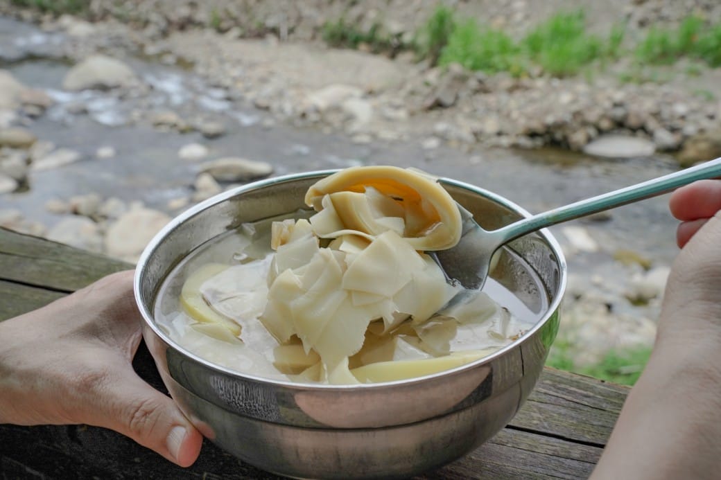 苗栗泰安美食｜黑皮臭豆腐，泰安老街黑白臭豆腐，中藥黑皮臭豆腐連食尚玩家都大推～