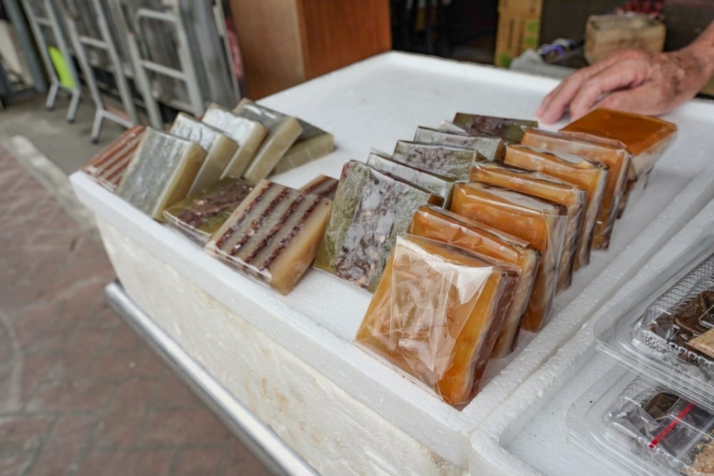 苗栗泰安清安洗水坑豆腐街，喝桂竹筍湯，黑白臭豆腐，買花生，紅肉李，還有早古味客家美食，苗栗一日遊推薦