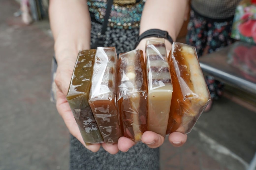 苗栗泰安清安洗水坑豆腐街，喝桂竹筍湯，黑白臭豆腐，買花生，紅肉李，還有早古味客家美食，苗栗一日遊推薦 @瑪姬幸福過日子