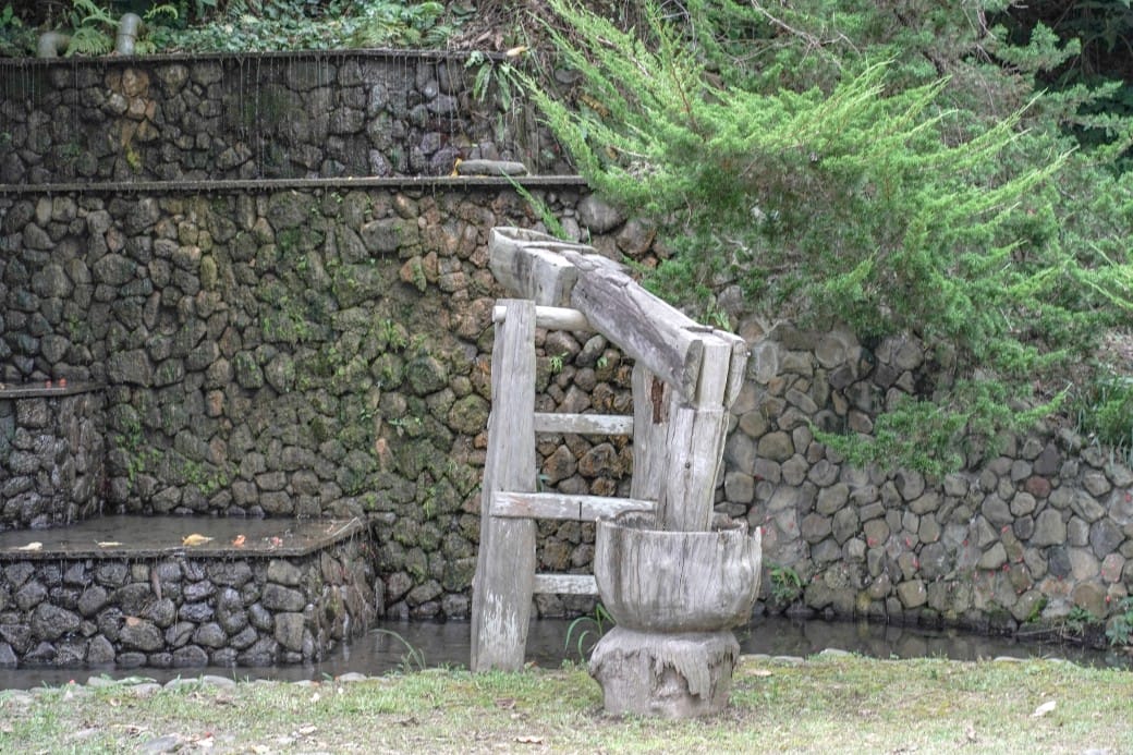 苗栗泰雅原住民文化產業區|WAKHUL高腳屋親子公園，免費景點，泡腳池，煮溫泉蛋，免費親子遊樂設施