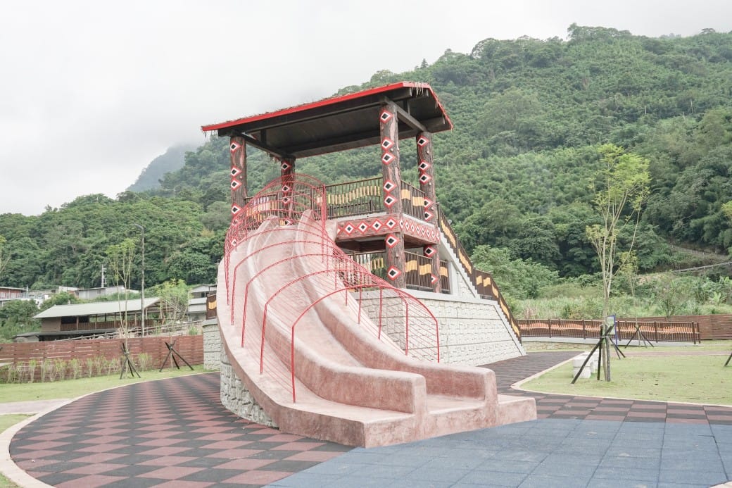 苗栗泰雅原住民文化產業區|WAKHUL高腳屋親子公園，免費景點，泡腳池，煮溫泉蛋，免費親子遊樂設施