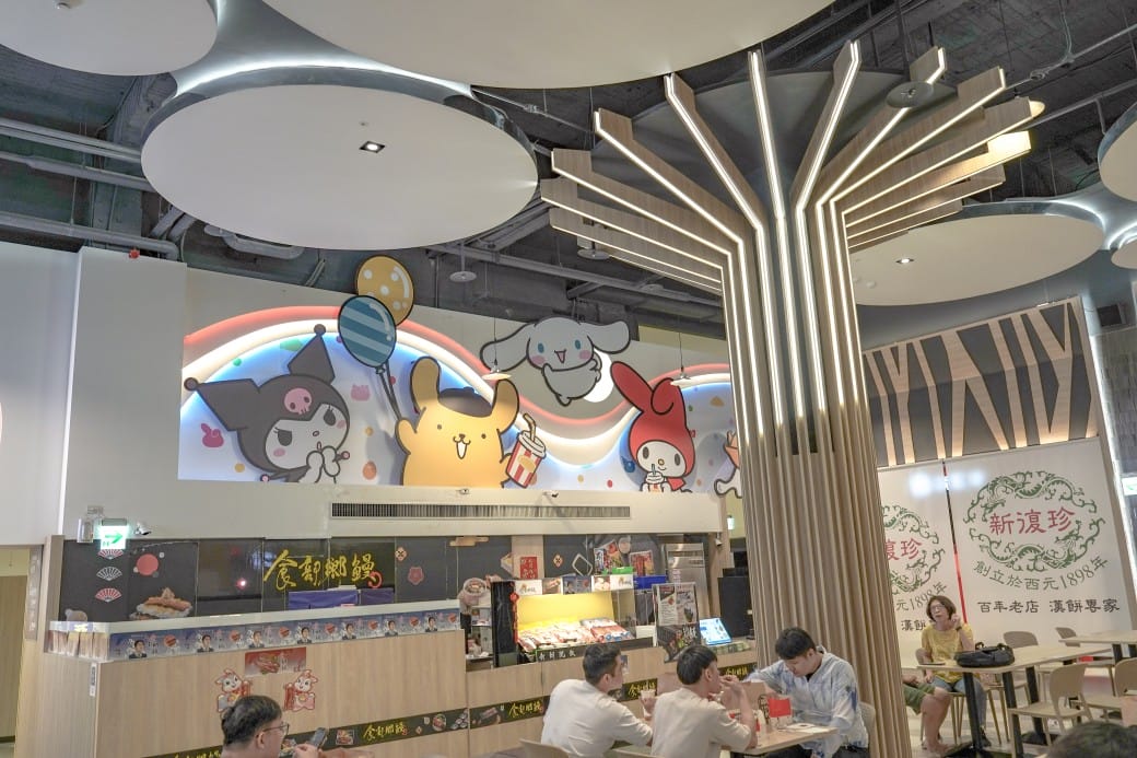 新竹湖口服務區，全台最萌休息站，巨大HELLO KITTY降臨，三麗鷗大集合，還有小火車可以搭！