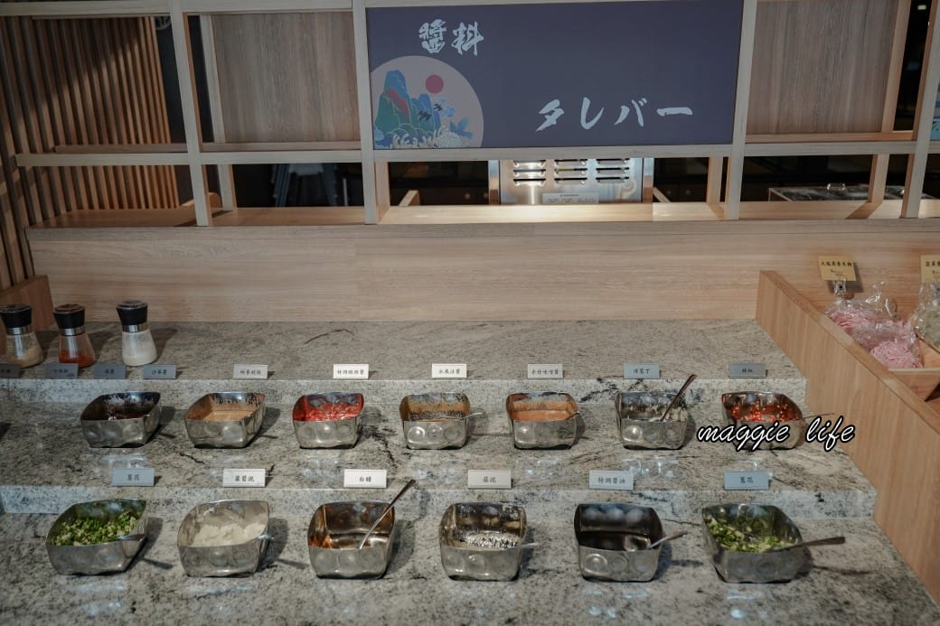 饗和牛鍋物放題388起，桃園火車站旁新開幕，CP值超高和牛吃到飽，超過百種食材，還有近30種飲料無限暢飲！