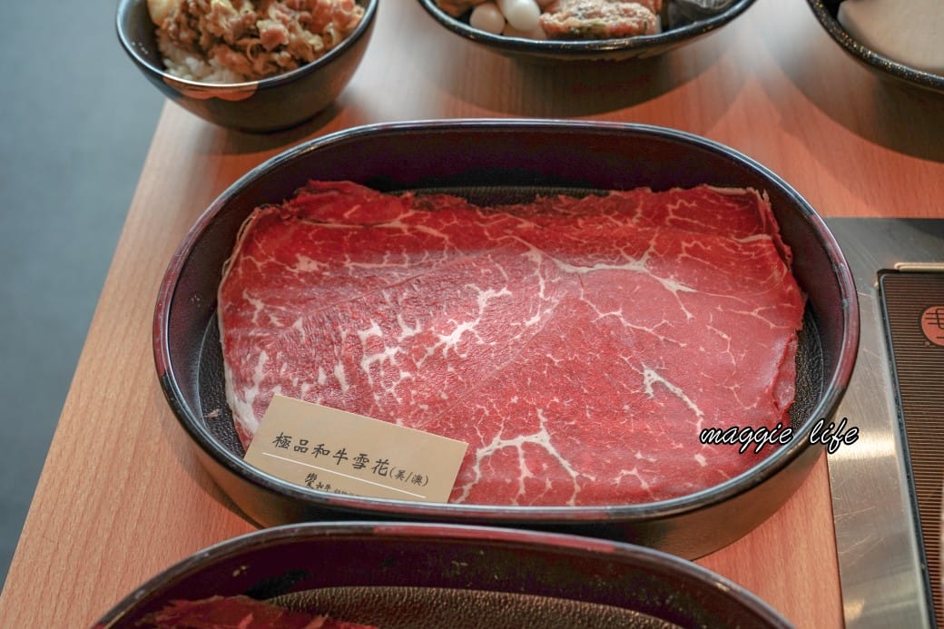 饗和牛鍋物放題388起,桃園火車站旁新開幕,CP值超高和牛吃到飽,超過百種食材,還有近30種飲料無限暢飲! - 第48張圖 饗和牛鍋物放題388起,桃園火車站旁新開幕,CP值超高和牛吃到飽,超過百種食材,還有近30種飲料無限暢飲!