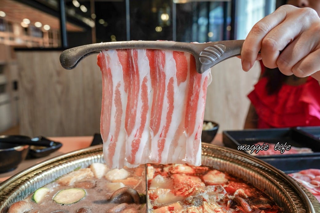 饗和牛鍋物放題388起,桃園火車站旁新開幕,CP值超高和牛吃到飽,超過百種食材,還有近30種飲料無限暢飲! - 第63張圖 饗和牛鍋物放題388起,桃園火車站旁新開幕,CP值超高和牛吃到飽,超過百種食材,還有近30種飲料無限暢飲!