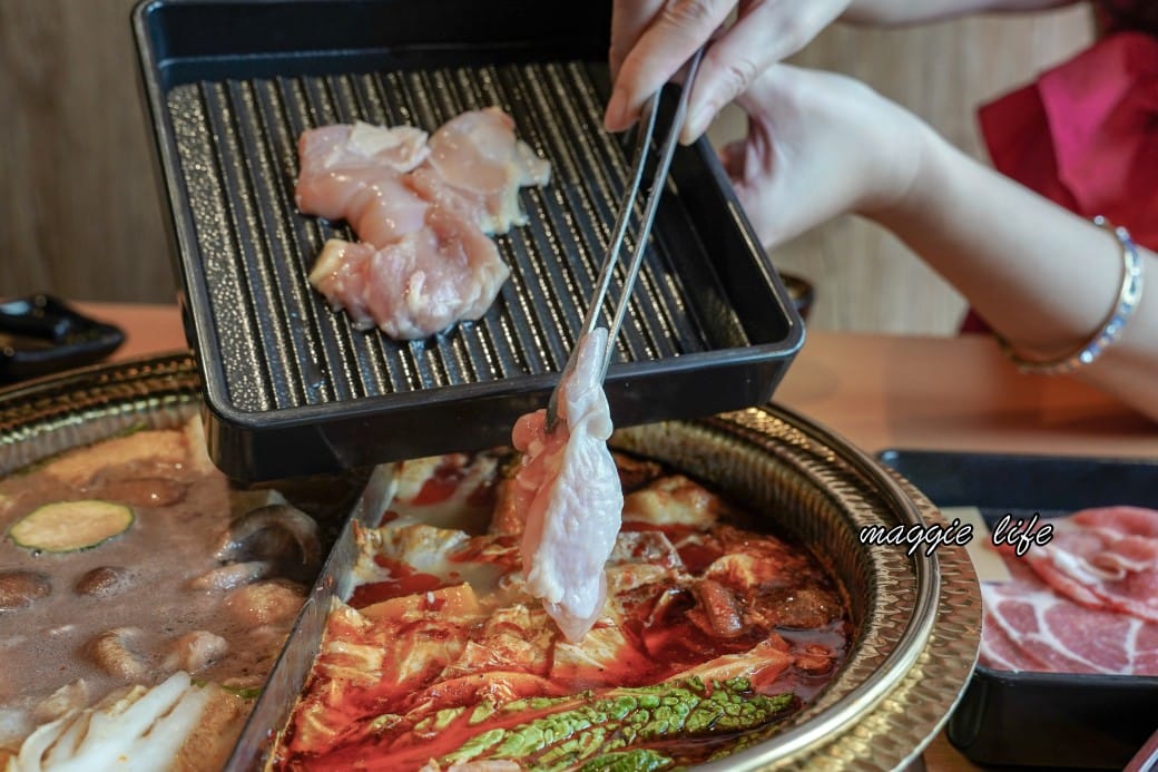 饗和牛鍋物放題388起,桃園火車站旁新開幕,CP值超高和牛吃到飽,超過百種食材,還有近30種飲料無限暢飲! - 第72張圖 饗和牛鍋物放題388起,桃園火車站旁新開幕,CP值超高和牛吃到飽,超過百種食材,還有近30種飲料無限暢飲!