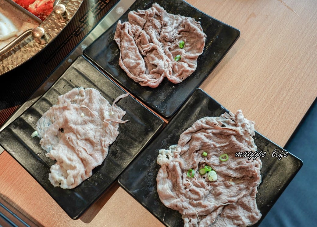 饗和牛鍋物放題388起,桃園火車站旁新開幕,CP值超高和牛吃到飽,超過百種食材,還有近30種飲料無限暢飲! - 第57張圖 饗和牛鍋物放題388起,桃園火車站旁新開幕,CP值超高和牛吃到飽,超過百種食材,還有近30種飲料無限暢飲!