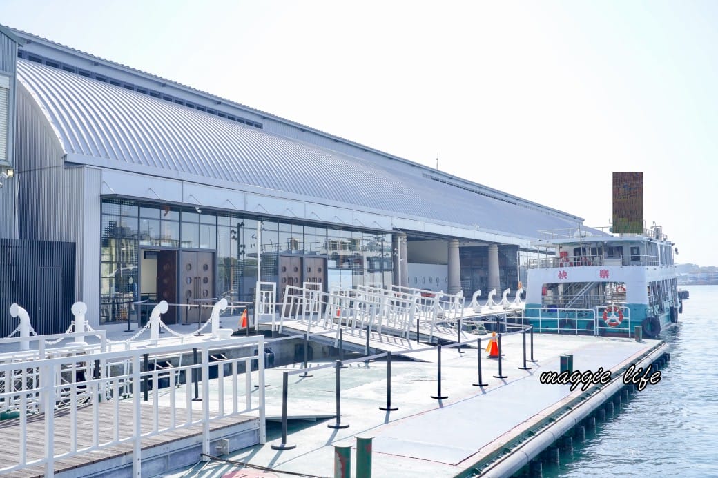 高雄鼓山旗津渡輪站｜時間，票價，摩托車腳踏車都可以搭乘，鼓山魚市場