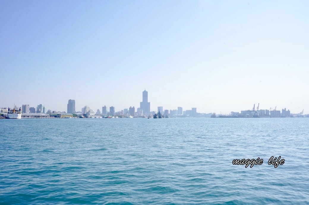 高雄鼓山旗津渡輪站｜時間，票價，摩托車腳踏車都可以搭乘，鼓山魚市場