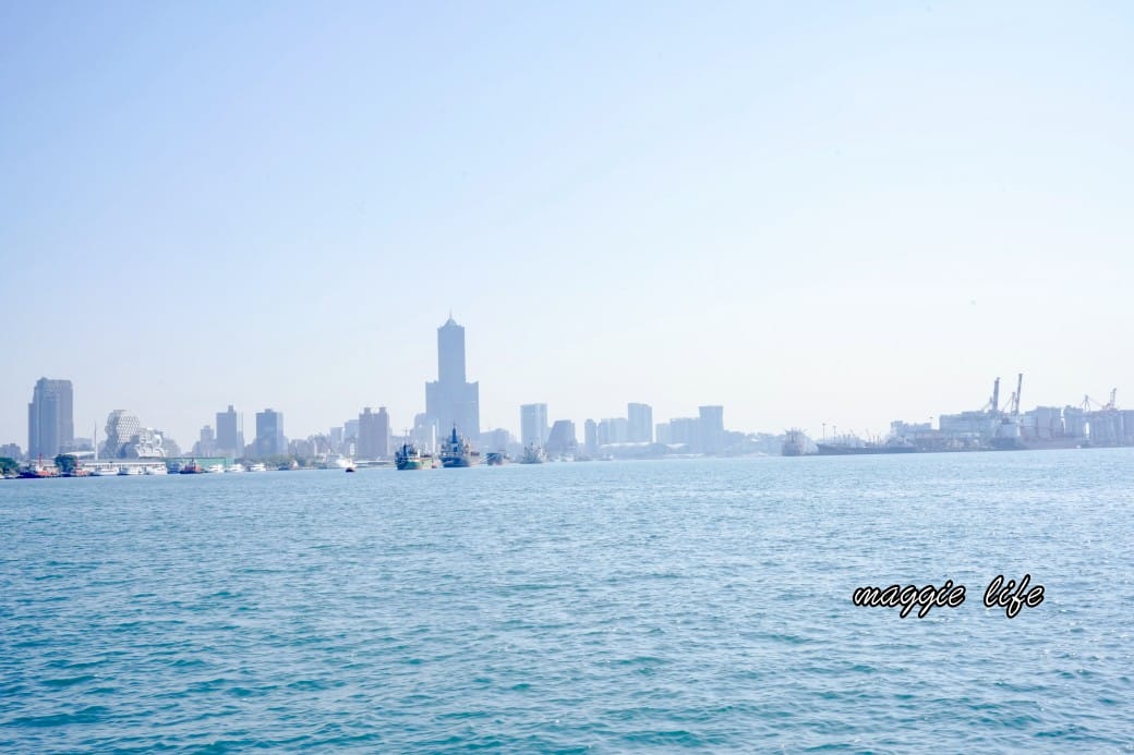 高雄鼓山旗津渡輪站｜時間，票價，摩托車腳踏車都可以搭乘，鼓山魚市場