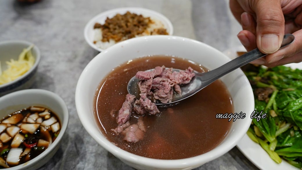 台南美食｜文章牛肉湯，台南必吃排隊牛肉湯，心中第一名的牛肉湯