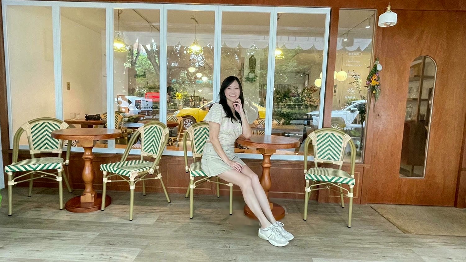 台北信義區咖啡|小花小草Cafe’,秒到法式巴黎街頭,還可以帶浪漫的花回家 - 第6張圖 台北信義區咖啡|小花小草Cafe’,秒到法式巴黎街頭,還可以帶浪漫的花回家