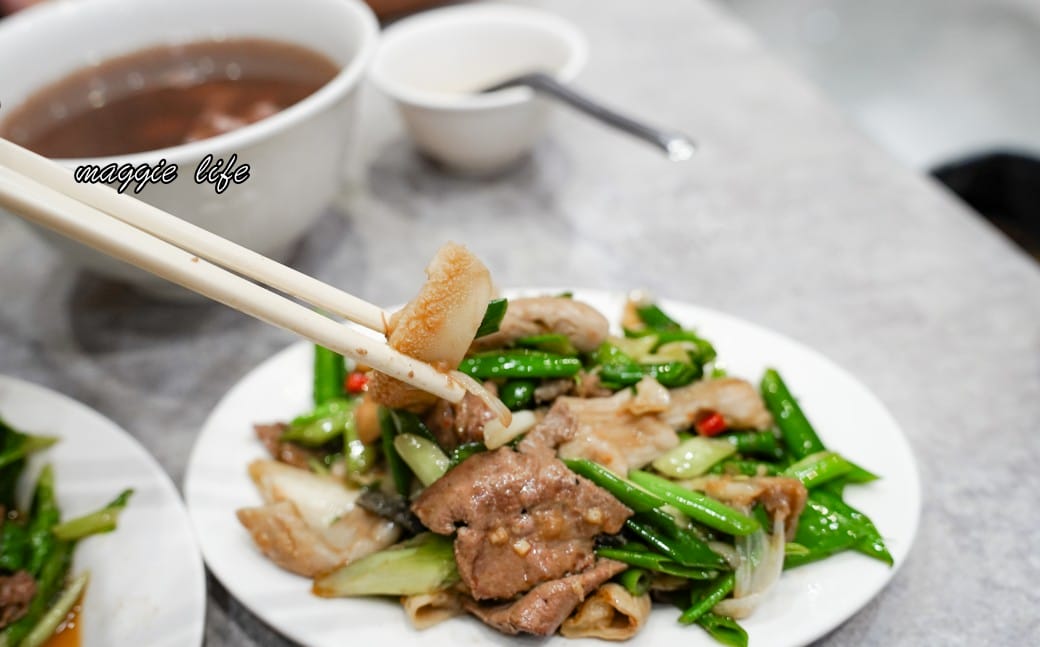 台南美食｜文章牛肉湯，台南必吃排隊牛肉湯，心中第一名的牛肉湯