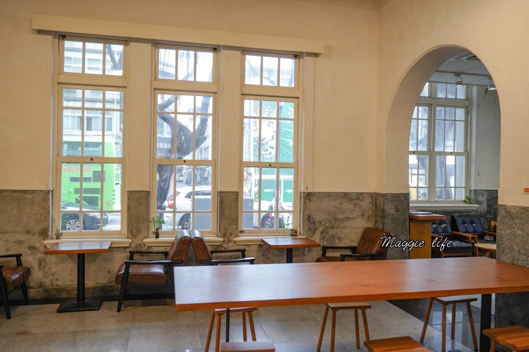 中山茶書院｜中山藏藝所｜來市定古蹟老宅裡面喝咖啡吧！還是喜憨兒基金會經營的，中山老宅咖啡推薦