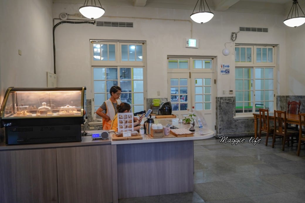 中山茶書院｜中山藏藝所｜來市定古蹟老宅裡面喝咖啡吧！還是喜憨兒基金會經營的，中山老宅咖啡推薦