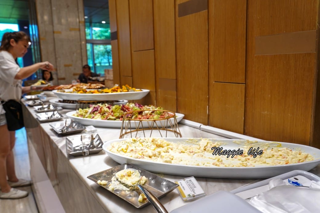 南港六福萬怡酒店敘日全日餐廳早餐buffet吃到飽,中式西式日式都有,9大區料理飽到下午都不用再吃了! - 第36張圖 南港六福萬怡酒店敘日全日餐廳早餐buffet吃到飽,中式西式日式都有,9大區料理飽到下午都不用再吃了!