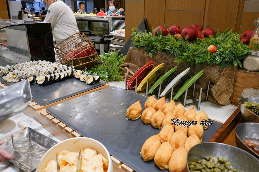 南港六福萬怡酒店敘日全日餐廳早餐buffet吃到飽,中式西式日式都有,9大區料理飽到下午都不用再吃了! - 第44張圖 南港六福萬怡酒店敘日全日餐廳早餐buffet吃到飽,中式西式日式都有,9大區料理飽到下午都不用再吃了!