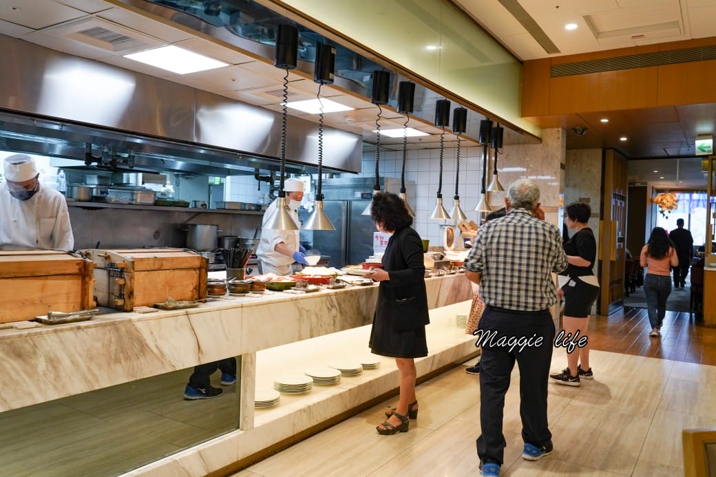 南港六福萬怡酒店敘日全日餐廳早餐buffet吃到飽,中式西式日式都有,9大區料理飽到下午都不用再吃了! - 第22張圖 南港六福萬怡酒店敘日全日餐廳早餐buffet吃到飽,中式西式日式都有,9大區料理飽到下午都不用再吃了!