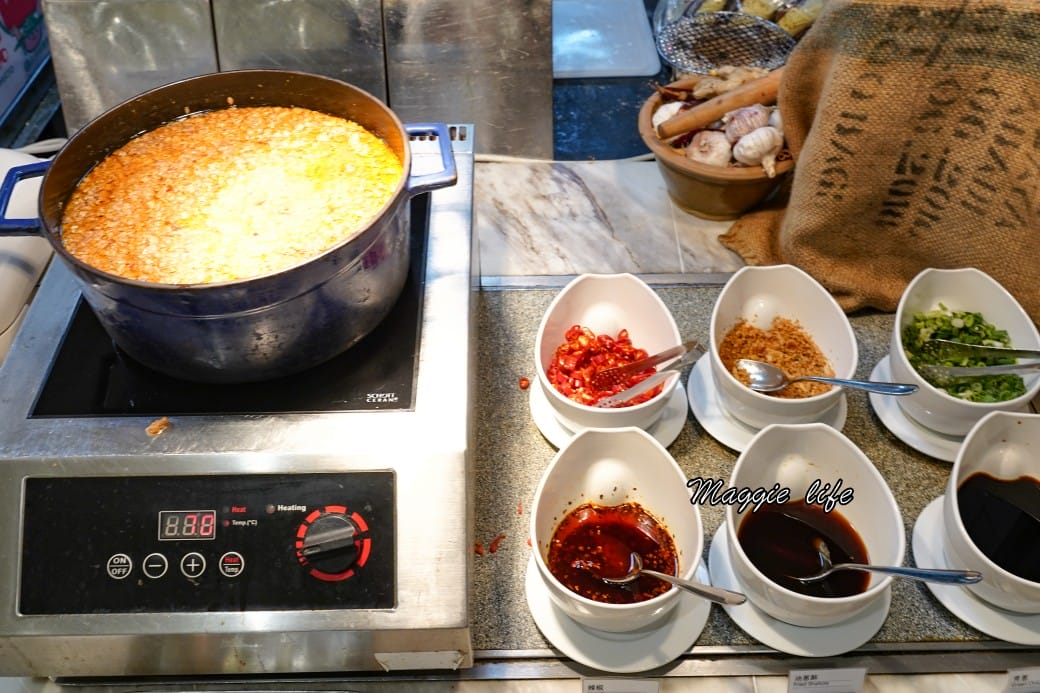 南港六福萬怡酒店敘日全日餐廳早餐buffet吃到飽,中式西式日式都有,9大區料理飽到下午都不用再吃了! - 第26張圖 南港六福萬怡酒店敘日全日餐廳早餐buffet吃到飽,中式西式日式都有,9大區料理飽到下午都不用再吃了!