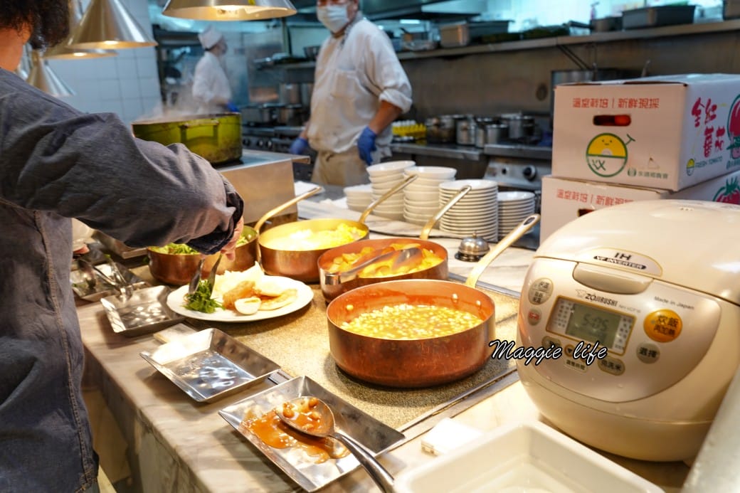 南港六福萬怡酒店敘日全日餐廳早餐buffet吃到飽,中式西式日式都有,9大區料理飽到下午都不用再吃了! - 第25張圖 南港六福萬怡酒店敘日全日餐廳早餐buffet吃到飽,中式西式日式都有,9大區料理飽到下午都不用再吃了!