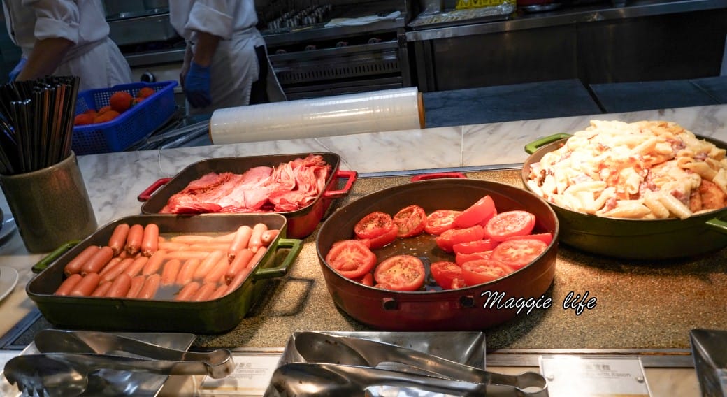 南港六福萬怡酒店敘日全日餐廳早餐buffet吃到飽,中式西式日式都有,9大區料理飽到下午都不用再吃了! - 第20張圖 南港六福萬怡酒店敘日全日餐廳早餐buffet吃到飽,中式西式日式都有,9大區料理飽到下午都不用再吃了!