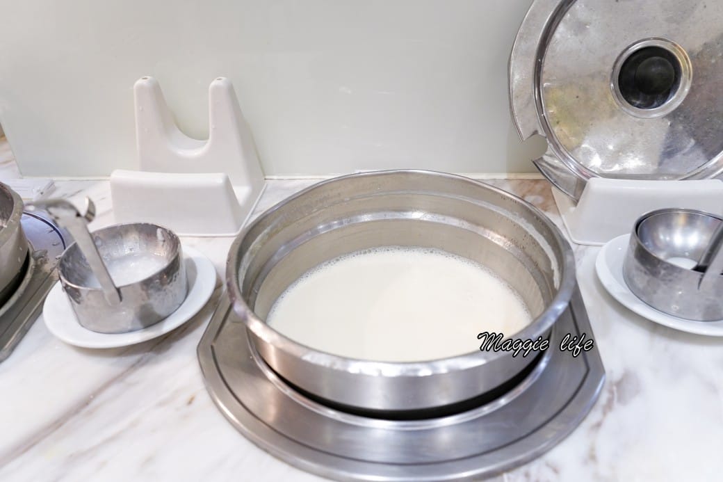 南港六福萬怡酒店敘日全日餐廳早餐buffet吃到飽,中式西式日式都有,9大區料理飽到下午都不用再吃了! - 第32張圖 南港六福萬怡酒店敘日全日餐廳早餐buffet吃到飽,中式西式日式都有,9大區料理飽到下午都不用再吃了!