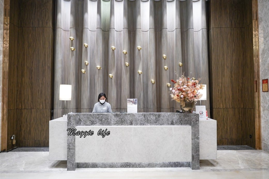 台北六福萬怡酒店，五星萬豪飯店系列，大片玻璃窗山景景觀，台北住宿推薦，自助早餐超豐盛，南港站三鐵共構交通超級方便